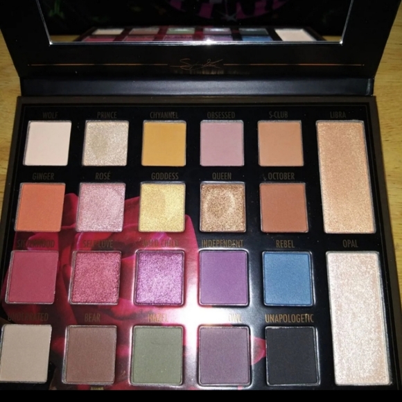 ⭐SYLVIA GANI PALETTE⭐ - Picture 5 of 8